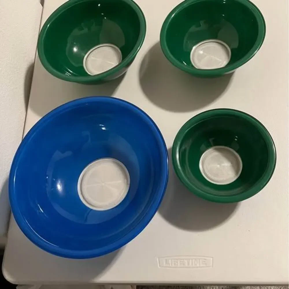 Vintage PYREX nesting clear bottom mixing bowls